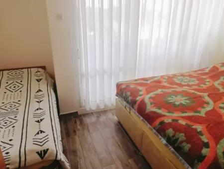 Çeşme Ilıca Ege Çeşme Sitesinde Denize Sıfır Sezonluk 2+1 Daire