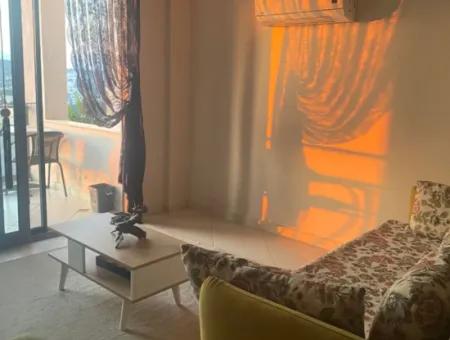 Çeşme Merkezde Yıllık Kiralık Full Eşyalı 1+1 Residence Daire