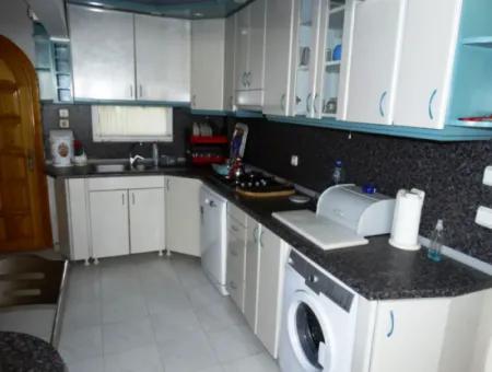 Çeşme Boyalık'ta Denize Sıfır Ağustos-Eylül Ayı İçin Kiralık 2+1