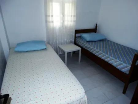 Çeşme Boyalık'ta Denize Sıfır Ağustos-Eylül Ayı İçin Kiralık 2+1