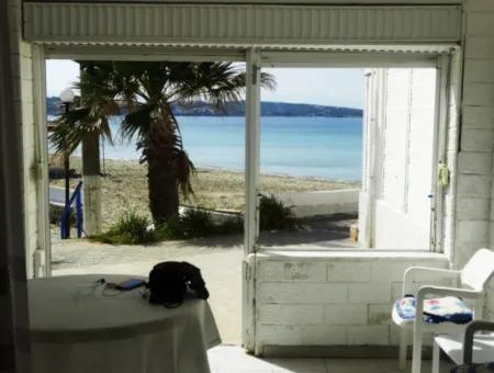 Çeşme Boyalık'ta Denize Sıfır Ağustos-Eylül Ayı İçin Kiralık 2+1