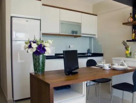 Çeşme Merkez'de Aylık Kiralık Havuzlu Residence Daire