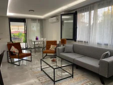 Çeşme Boyalık Denize Yürüme Mesafesinde Tadilatlı Sezonluk Villa