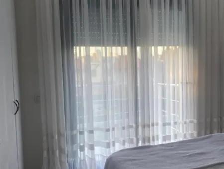 Çeşme Boyalık Denize Yürüme Mesafesinde Tadilatlı Sezonluk Villa