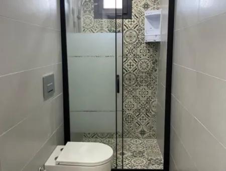 Çeşme Boyalık Denize Yürüme Mesafesinde Tadilatlı Sezonluk Villa