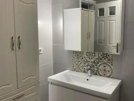 Çeşme Boyalık Denize Yürüme Mesafesinde Tadilatlı Sezonluk Villa