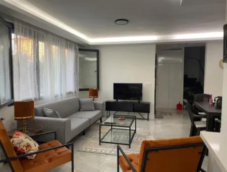 Çeşme Boyalık Denize Yürüme Mesafesinde Tadilatlı Sezonluk Villa