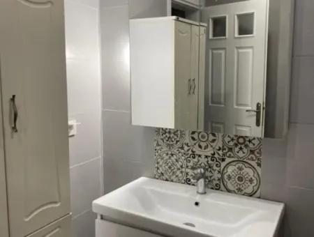 Çeşme Boyalık Denize Yürüme Mesafesinde Tadilatlı Sezonluk Villa