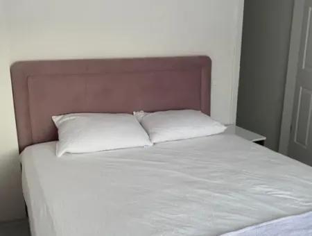 Çeşme Boyalık Denize Yürüme Mesafesinde Tadilatlı Sezonluk Villa