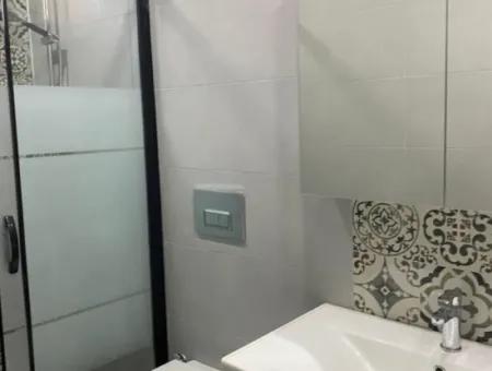 Çeşme Boyalık Denize Yürüme Mesafesinde Tadilatlı Sezonluk Villa