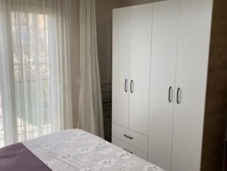Çeşme Merkezde Sezonluk Kiralık 1+1 Lüx Eşyalı Daire