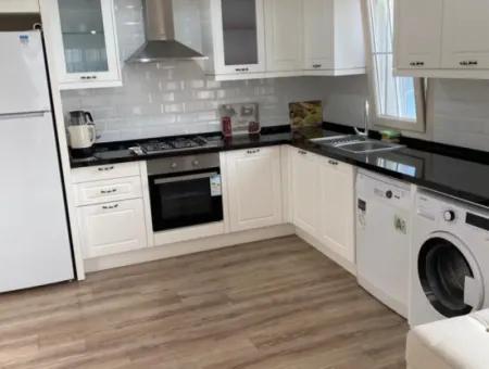 Çeşme Merkezde Sezonluk Kiralık 1+1 Lüx Eşyalı Daire
