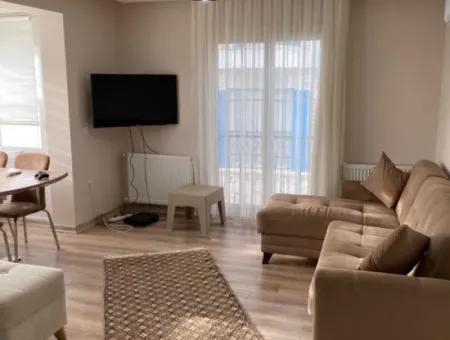 Çeşme Merkezde Sezonluk Kiralık 1+1 Lüx Eşyalı Daire