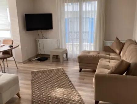 Çeşme Merkezde Sezonluk Kiralık 1+1 Lüx Eşyalı Daire
