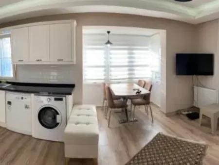 Çeşme Merkezde Sezonluk Kiralık 1+1 Lüx Eşyalı Daire