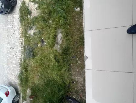 Çeşme Şifne'de Denize 200 M. Mesafede 3+1 Satılık Natamam Villa