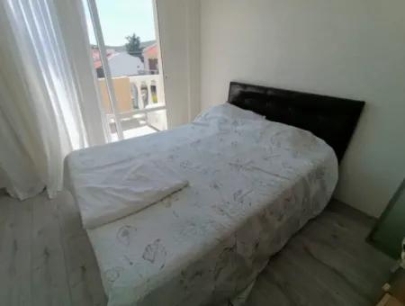 Çeşme Paşalimanı'nda Sezonluk Kiralık Ortak Havuzlu Villa