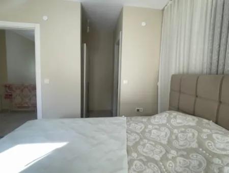 Çeşme Yalı Mah.de Bahçeli Site İçerisinde Satılık 3+1 Villa