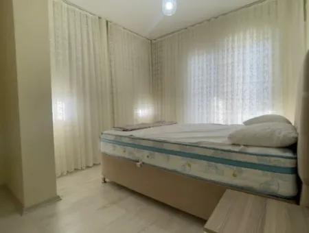Çeşme Yalı Mah.de Bahçeli Site İçerisinde Satılık 3+1 Villa
