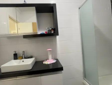 Çeşme Yalı Mah.de Bahçeli Site İçerisinde Satılık 3+1 Villa