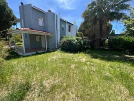 Çeşme Ilıca Altınyunusta Denize Çok Yakın Sezonluk Kiralık Villa