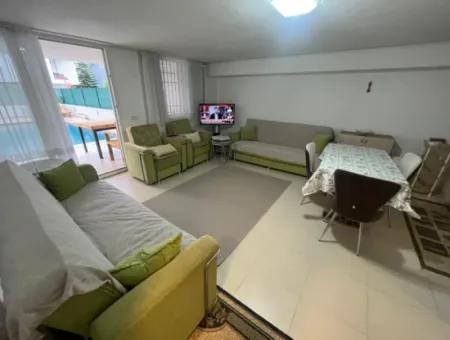 Çeşme Alaçatı'da Müstakil Havuzlu Sezonluk Kiralık 2+1 Daire