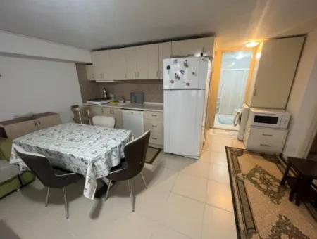 Çeşme Alaçatı'da Müstakil Havuzlu Sezonluk Kiralık 2+1 Daire