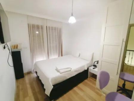 Çeşme'de Müstakil Havuzlu Aylık Kiralık Lüks Villa