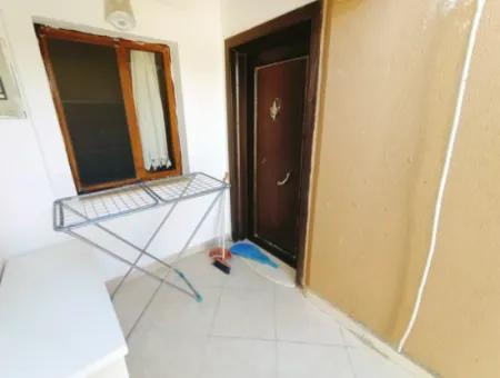 Çeşme Merkez'de Sezonluk Kiralık Geniş 2+1 Bahçe Katı Daire