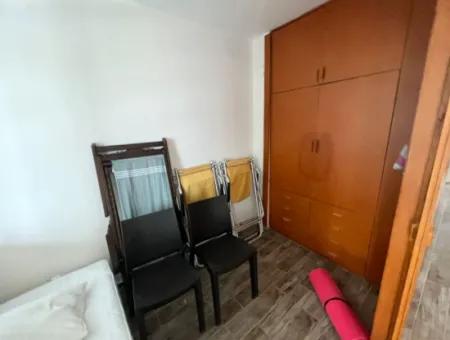 Çeşme Ilıca Ege Çeşme Sitesinde Denize Sıfır Satılık 2+1 Daire