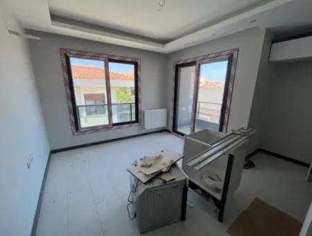 Çeşme Dalyan'da 2+1 Kaloriferli Satılık Sıfır Daire