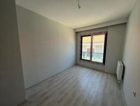 Çeşme Dalyan'da 2+1 Kaloriferli Satılık Sıfır Daire