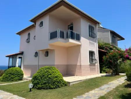 Çeşme Dalyan'da Full Deniz Manz. Site İçi 3+1 Satılık Villa