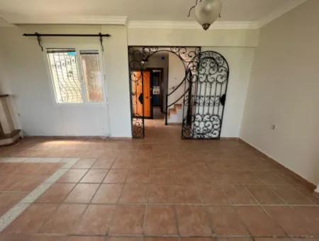 Çeşme Dalyan'da Full Deniz Manz. Site İçi 3+1 Satılık Villa