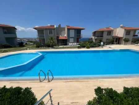 Çeşme Dalyan'da Full Deniz Manz. Site İçi 3+1 Satılık Villa