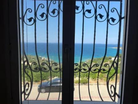 Çeşme Dalyan'da Full Deniz Manz. Site İçi 3+1 Satılık Villa