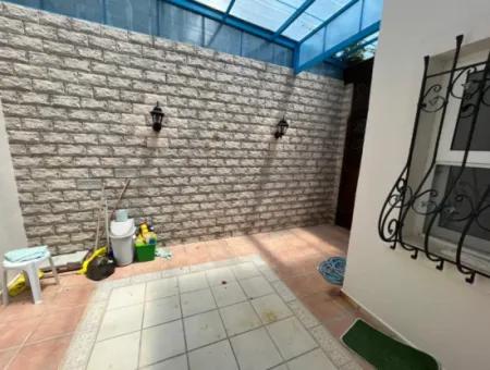 Çeşme Dalyan'da Full Deniz Manz. Site İçi 3+1 Satılık Villa