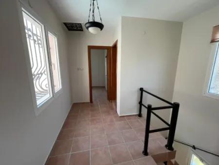 Çeşme Dalyan'da Full Deniz Manz. Site İçi 3+1 Satılık Villa
