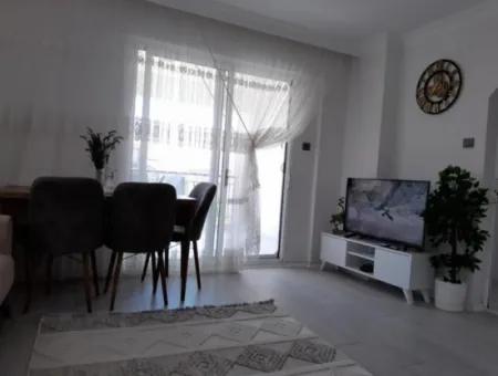 Çeşme Merkezde Ağustos Ayı İçin Kiralık 2+1 Daire