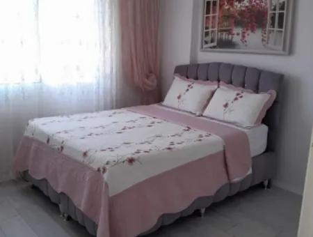 Çeşme Merkezde Ağustos Ayı İçin Kiralık 2+1 Daire